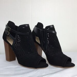 Just Fab Women's Darcia Peep Toe Chunky Heel Ankle Booties Size 9.5 EXCELLENT